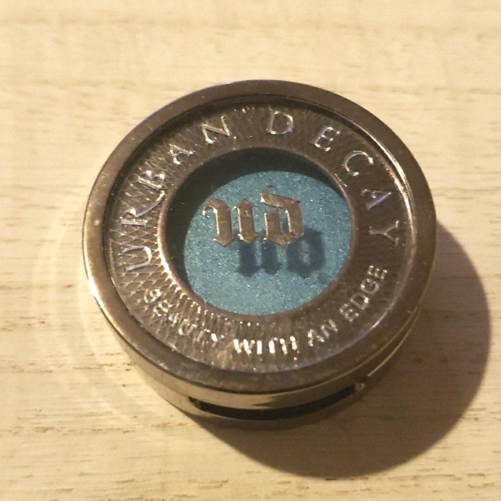 🌟HP🌟🧚‍♀️PEACE Urban Decay DISCONTINUED Shadow NWOBOX - Picture 6 of 6